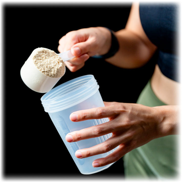 Protein scoop and shaker